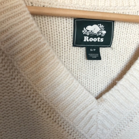 ROOTS Sweater - Picture 2 of 6
